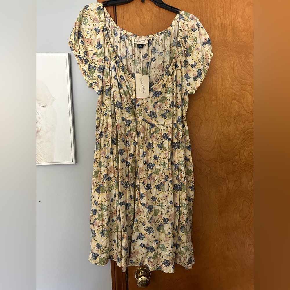 Universal thread women’s floral dress